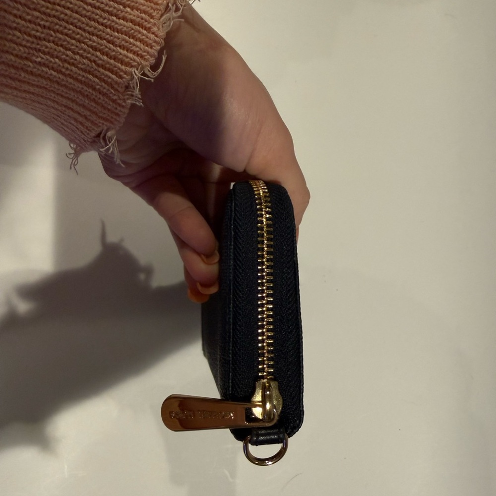 Michael Kors Jet Set Travel Continental Wallet - Picture 6 of 12